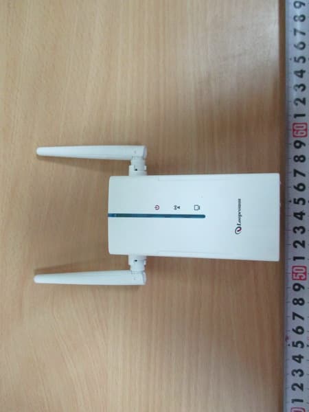 802.11 b/g/n 2.4G Indoor Wireless Smart Repeater (2T2R) - FCC ID VYTLP8696P - Loopcomm Technology,.Inc. (5)