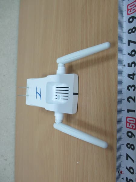 802.11 b/g/n 2.4G Indoor Wireless Smart Repeater (2T2R) - FCC ID VYTLP8696P - Loopcomm Technology,.Inc. (2)