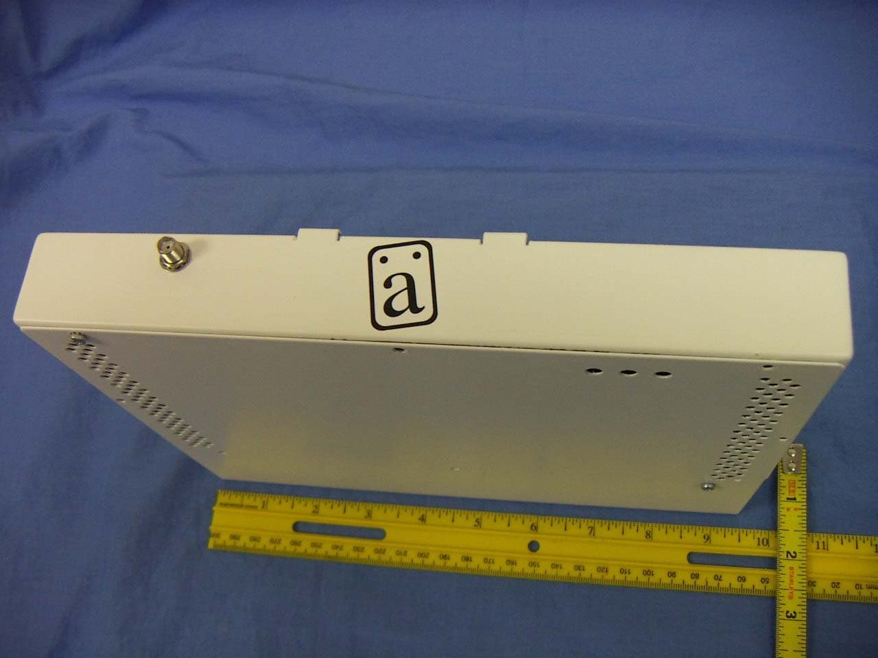 ACCESS POINT 2.4GHZ FHSS - FCC ID W22-AAP400 - Store Intelligence Inc. (2)