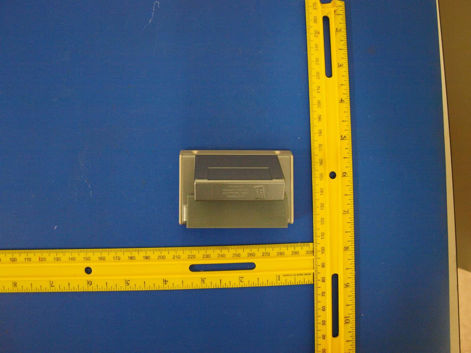 2.4GHz Altrierre Electronic Labeling Medium Tag - FCC ID W22-ATAG250DS - Store Intelligence Inc.