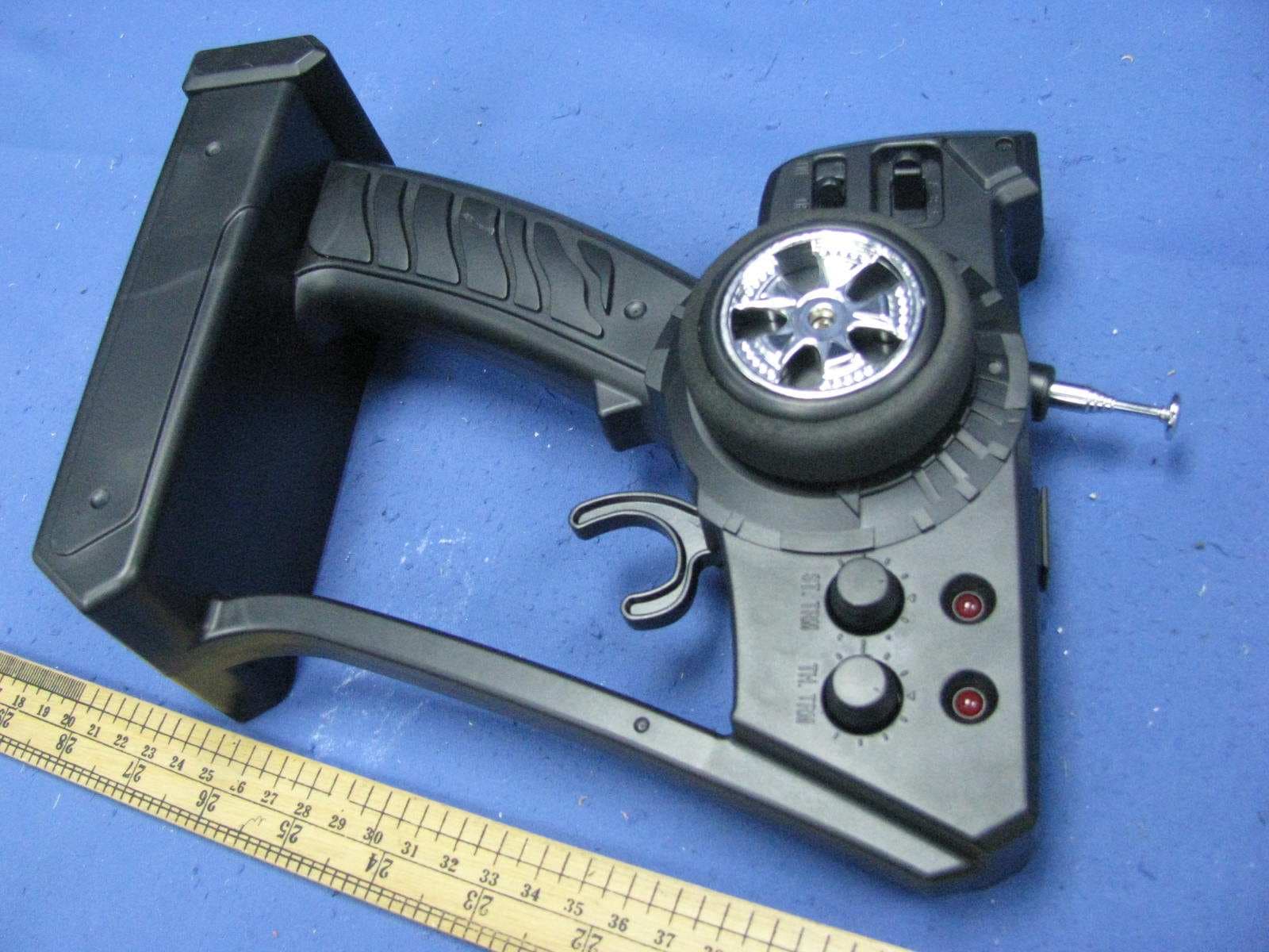 EXTREME MACHINES 1:16 PRO GRADE R/C - FCC ID W2MXQGS16TX27 - XQ ARTS TOYS CO., LTD