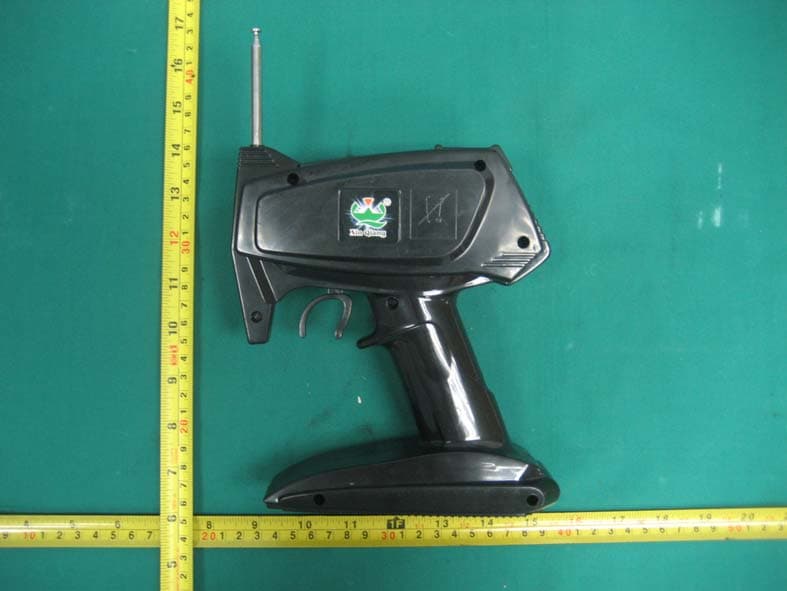 R/C Toys - FCC ID W2MXQTOYSTX72 - XQ ARTS TOYS CO., LTD (2)