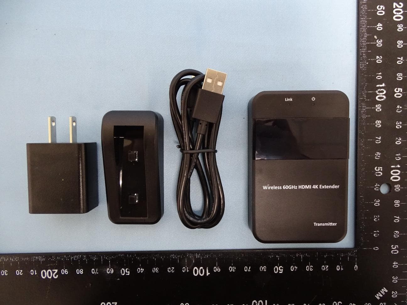 HDMI Wireless 60G Extender - FCC ID W2Z-01000012 - Fuji Film Corporation