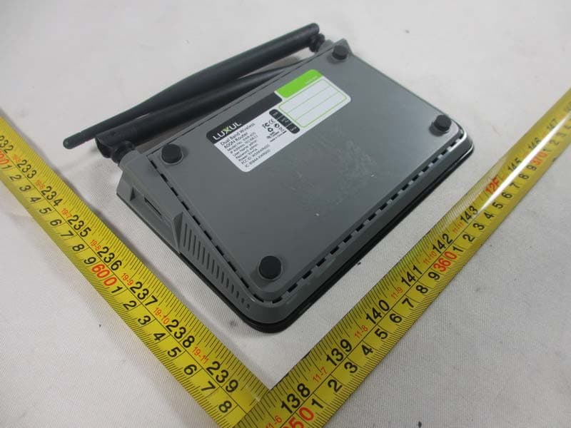 Daul Band Wireless 600N Router - FCC ID W59XWR600 - Legrand AV Inc. (1)