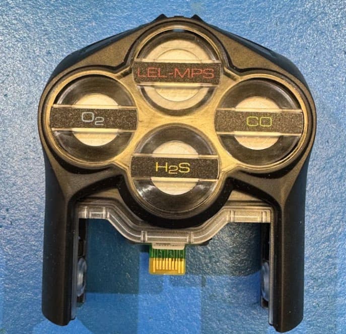 Wearable Multi-Gas Detector - FCC ID W77G8C2 - Blackline Safety Corp.