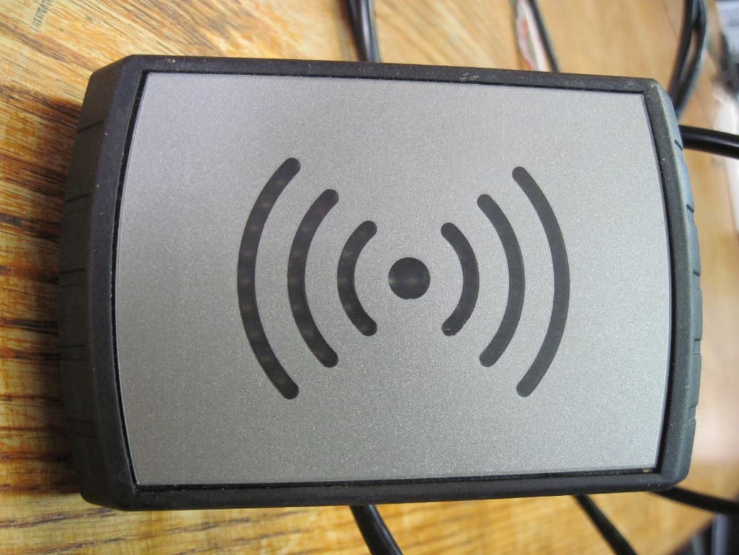 Tag Reader TR500 - FCC ID W8F800927160 - Orpak Systems Ltd.