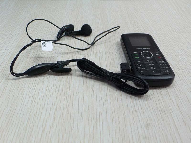 GSM Mobile Phone - FCC ID WA6I115 - VeryKool USA Inc (5)