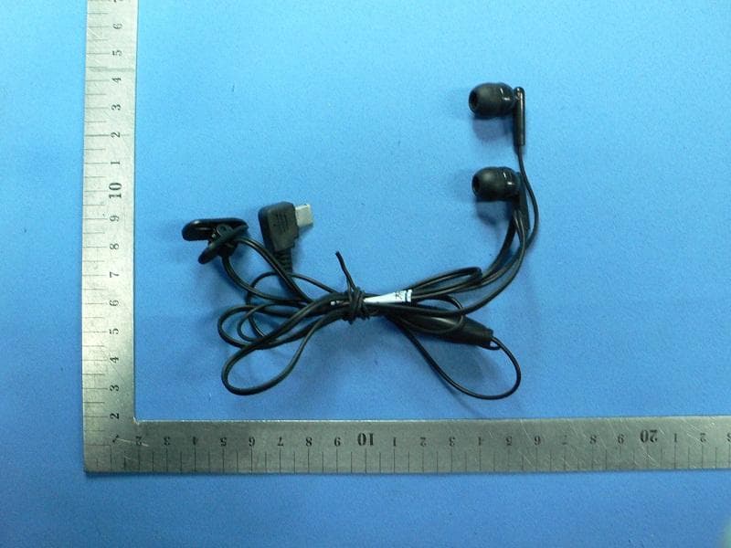 GSM Mobile Phone - FCC ID WA6I117 - VeryKool USA Inc (5)