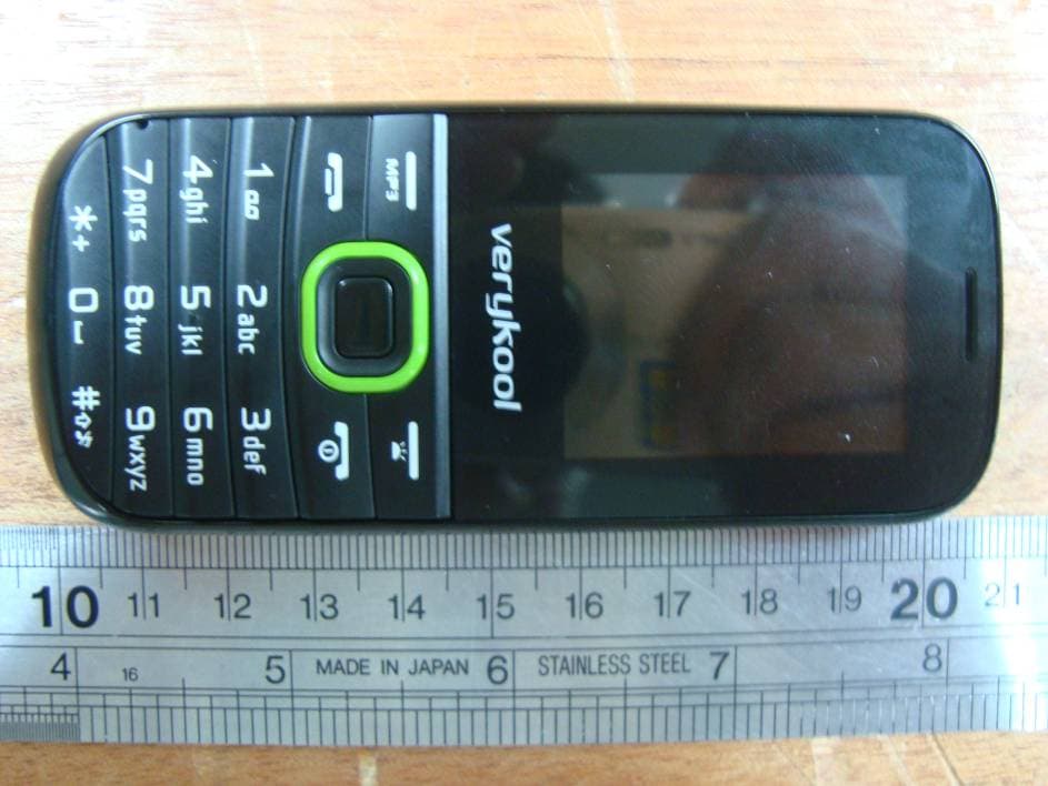 GSM Mobile Phone - FCC ID WA6I119 - VeryKool USA Inc (2)