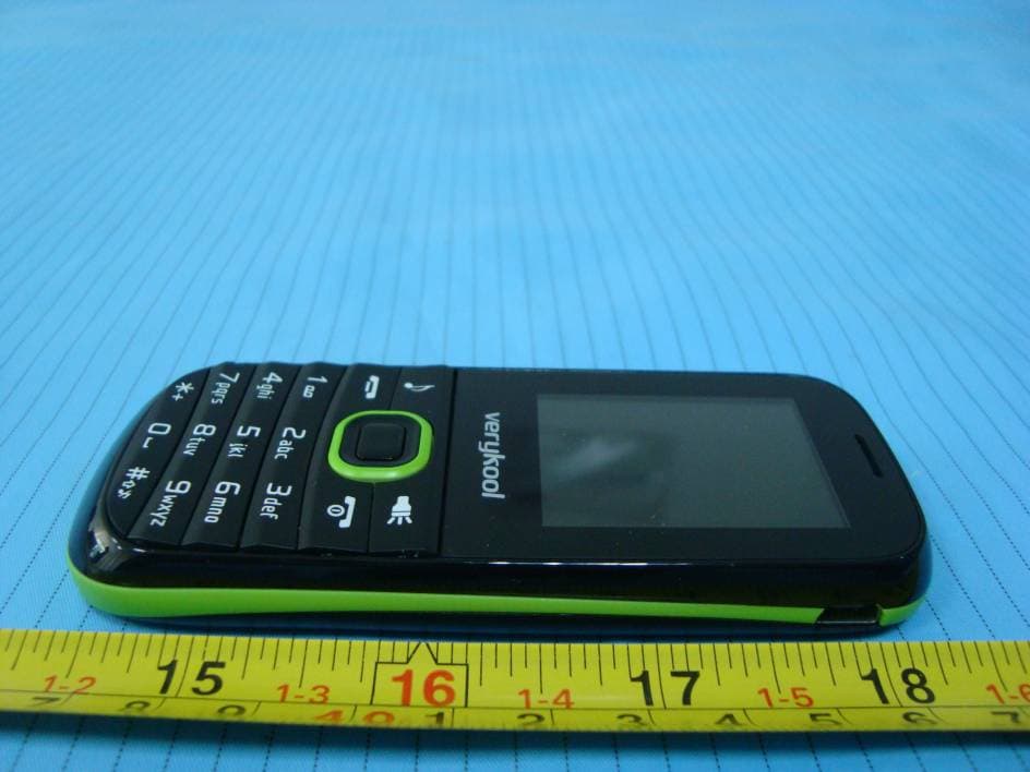 GSM Mobile Phone - FCC ID WA6I119D - VeryKool USA Inc (4)