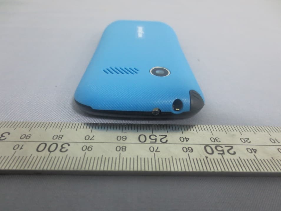 Mobile Phone - FCC ID WA6I240 - VeryKool USA Inc (4)