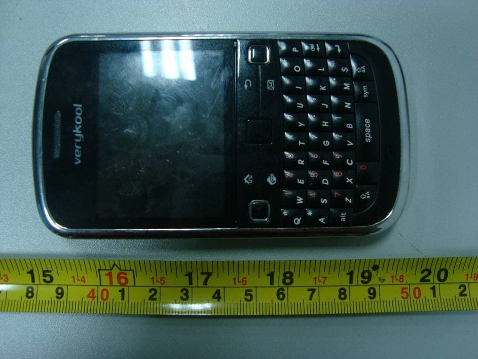 GSM & GPRS Dual Standby Mobile Phone - FCC ID WA6I650 - VeryKool USA Inc
