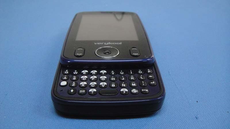 EDGE/GSM Mobile Phone with BT and WiFi - FCC ID WA6I720 - VeryKool USA Inc (4)