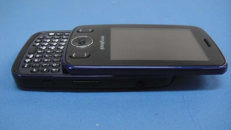 EDGE/GSM Mobile Phone with BT and WiFi - FCC ID WA6I720 - VeryKool USA Inc (2)