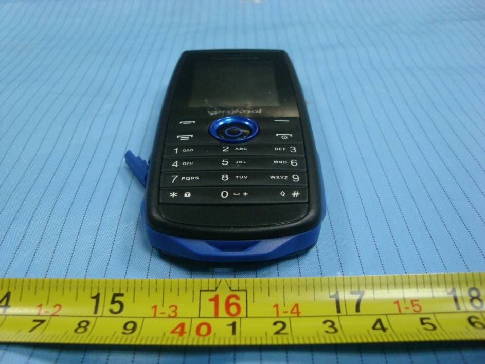 GSM/GPRS Quad-Band Mobile Phone - FCC ID WA6R13 - VeryKool USA Inc (4)