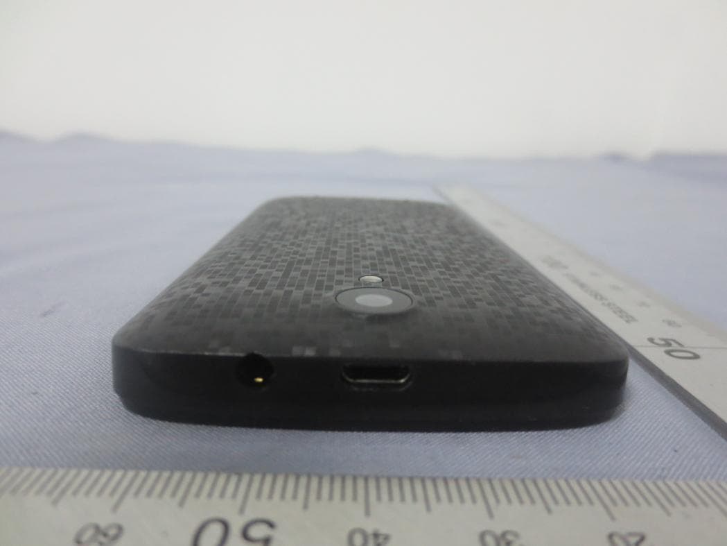 Mobile Phone - FCC ID WA6S3503 - VeryKool USA Inc (5)