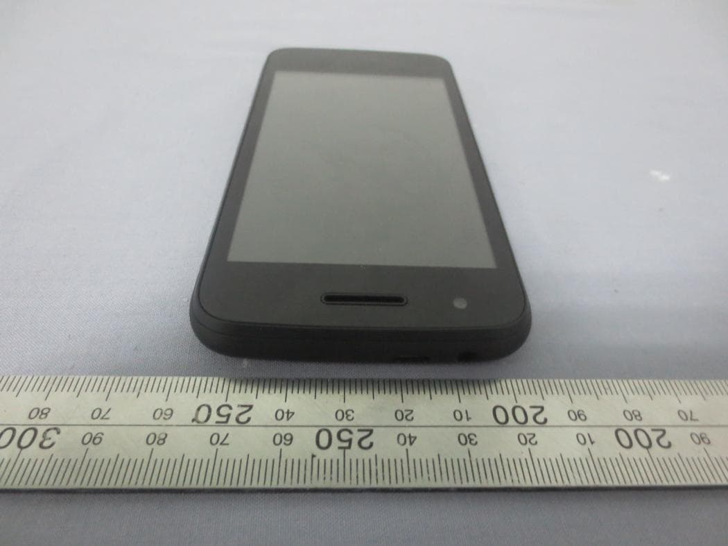 Mobile Phone - FCC ID WA6S4006 - VeryKool USA Inc (4)