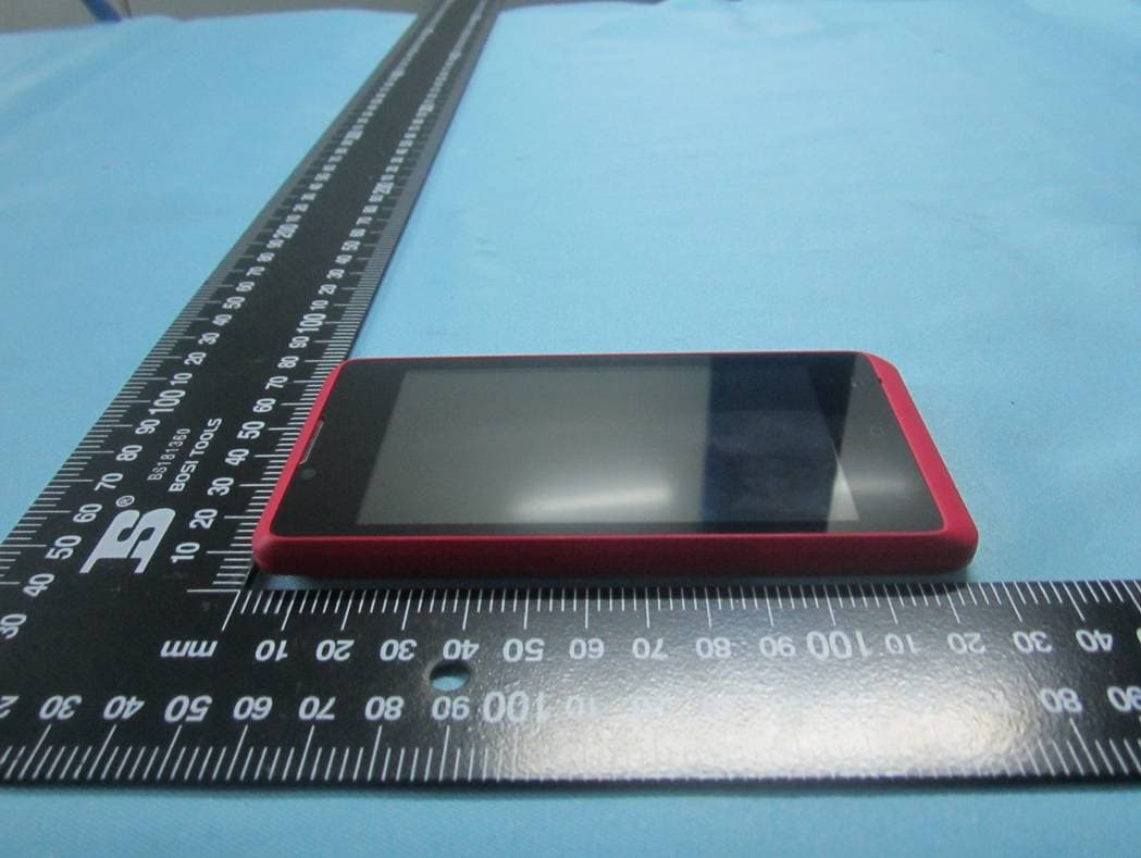 Mobile Phone - FCC ID WA6S401 - VeryKool USA Inc (3)
