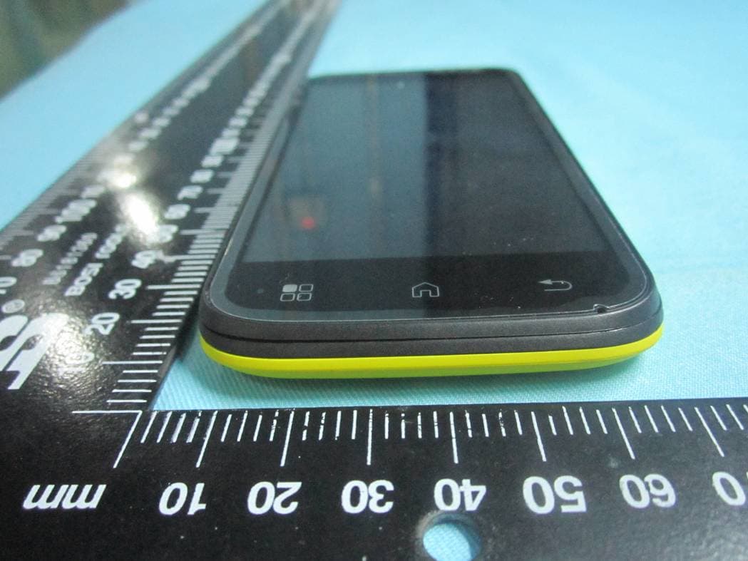 Mobile Phone - FCC ID WA6S4510 - VeryKool USA Inc (4)