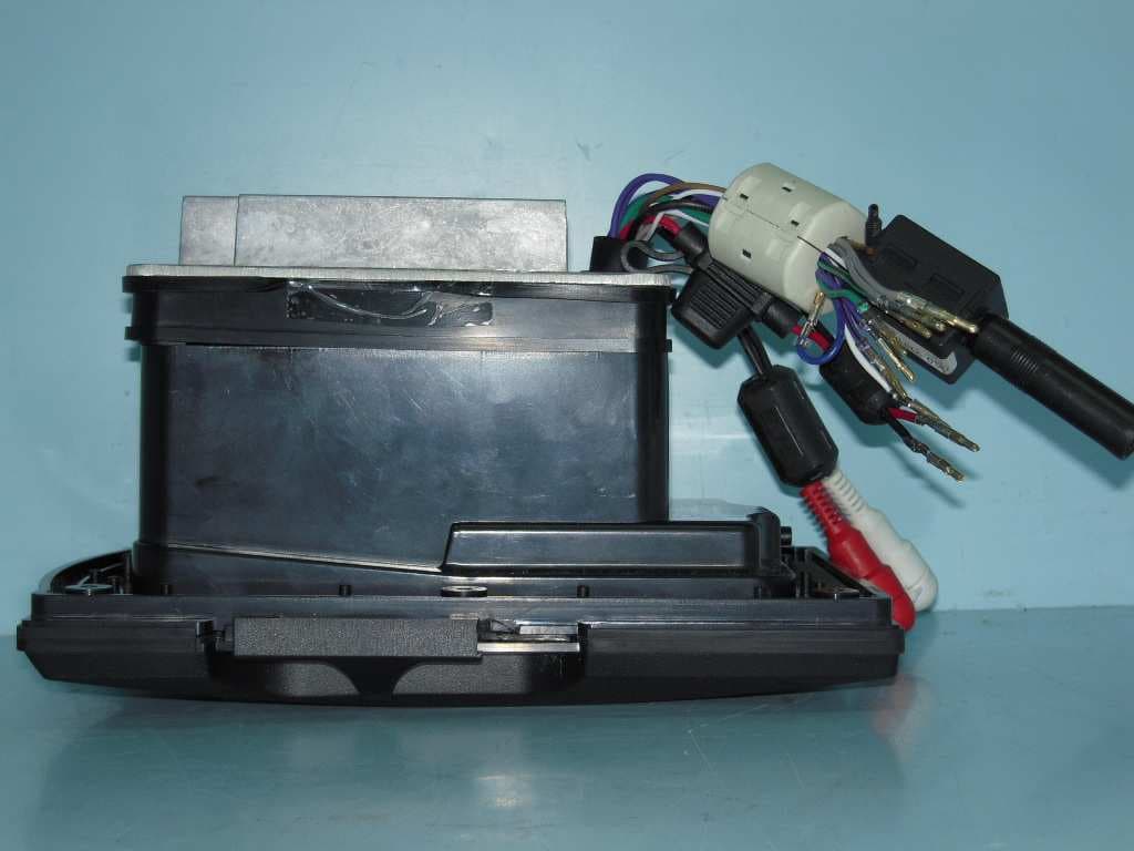Water/Dust Proof MP3 / iPod Digital Media Locker with Floating RF LCD 2-way RC - FCC ID WBQAQRFDM4D - AQUATIC AV (1)