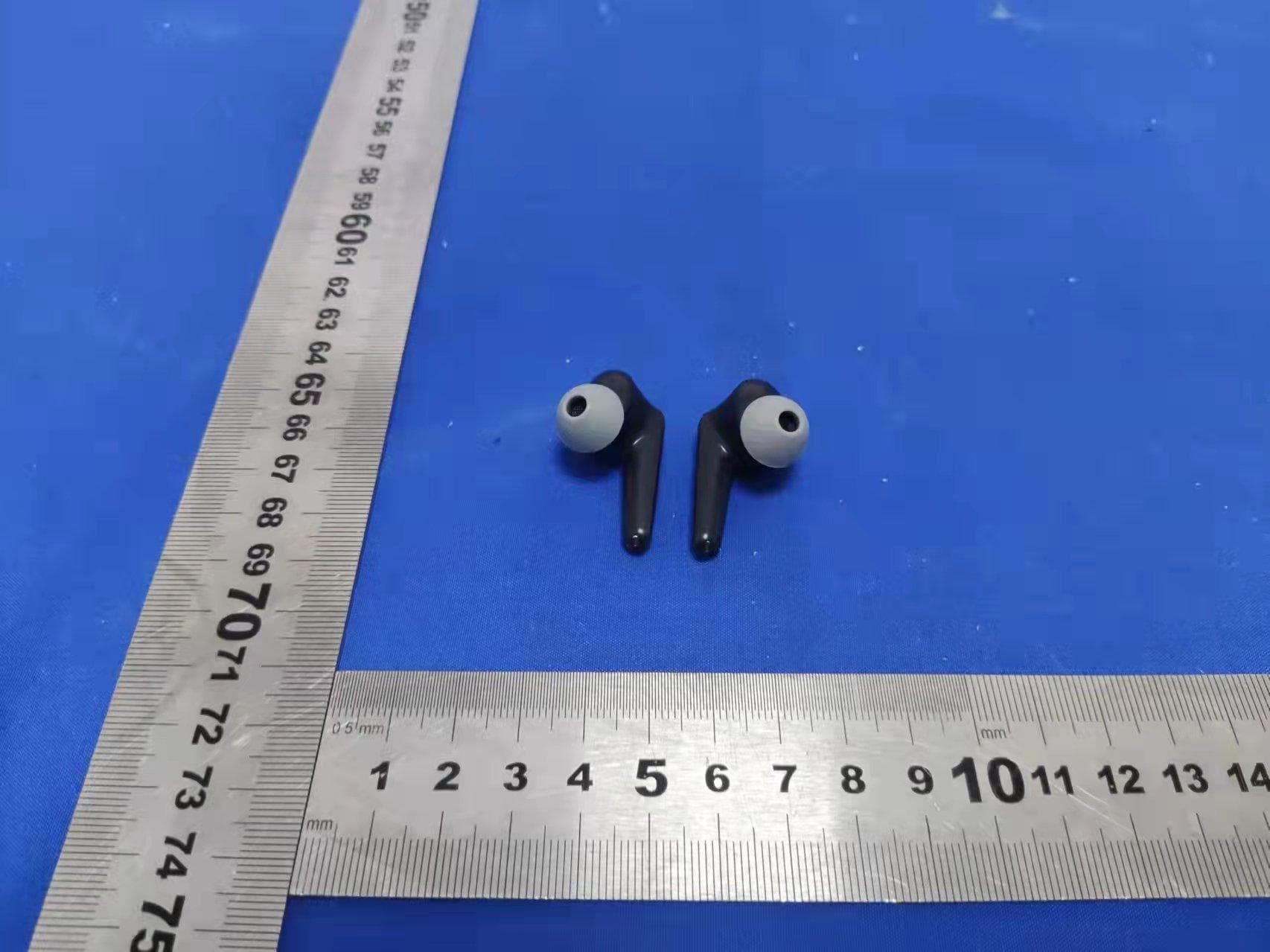 True Wireless Earbuds - FCC ID WC2-P1 - Wonders Technology Co., Ltd. (5)