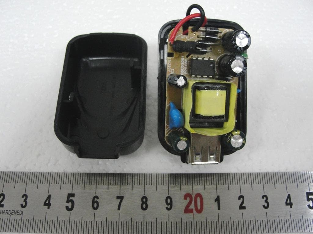 GPS TRACKER - FCC ID WFZGT100A - EU3C COMPANY LIMITED (3)