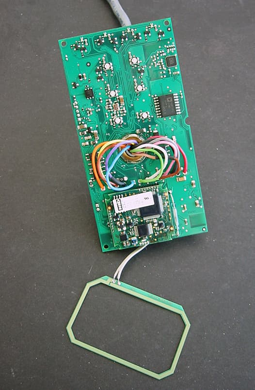 RFID Reader - FCC ID WIWAR402 - e-DATA GmbH (1)