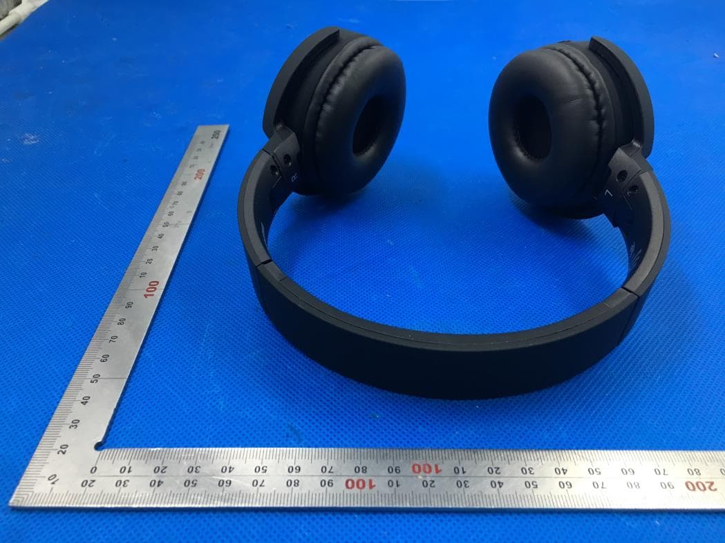 Jelleez Wireless Headphones- Black - FCC ID WKA198100 - MAXELL CORPORATION OF AMERICA (5)