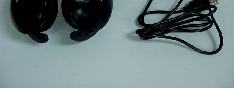 FHSS SPREAD SPECTRUM DEVICE (BLUETOOTH STEREO HEADSET) - FCC ID WM5UNB-2000 - UNEEDS Commerce Co.,Ltd. (4)