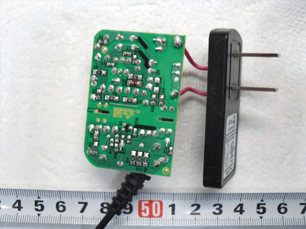 GSM TRI-BAND DIGITAL MOBILE TELEPHONE - FCC ID WS5DORO341G - Doro AB
