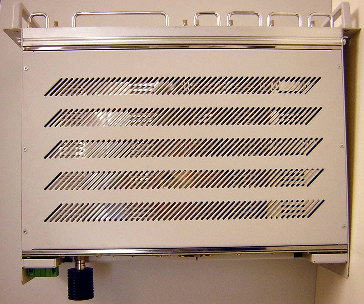 BSR75 409-430 MHz BASE STATION RADIO - FCC ID WT7PTRNKTBSR75410 - Teltronic S.A.U.