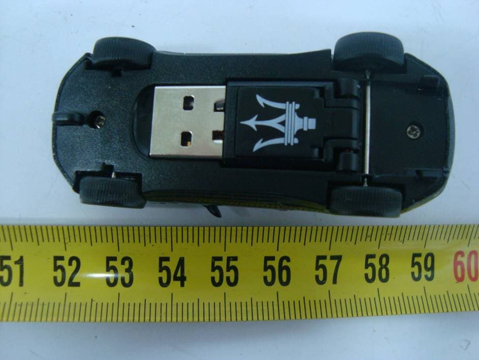 Maserati GranCabrio USB Stick - FCC ID WUACCS660110 - PAWAS Trading Gmbh