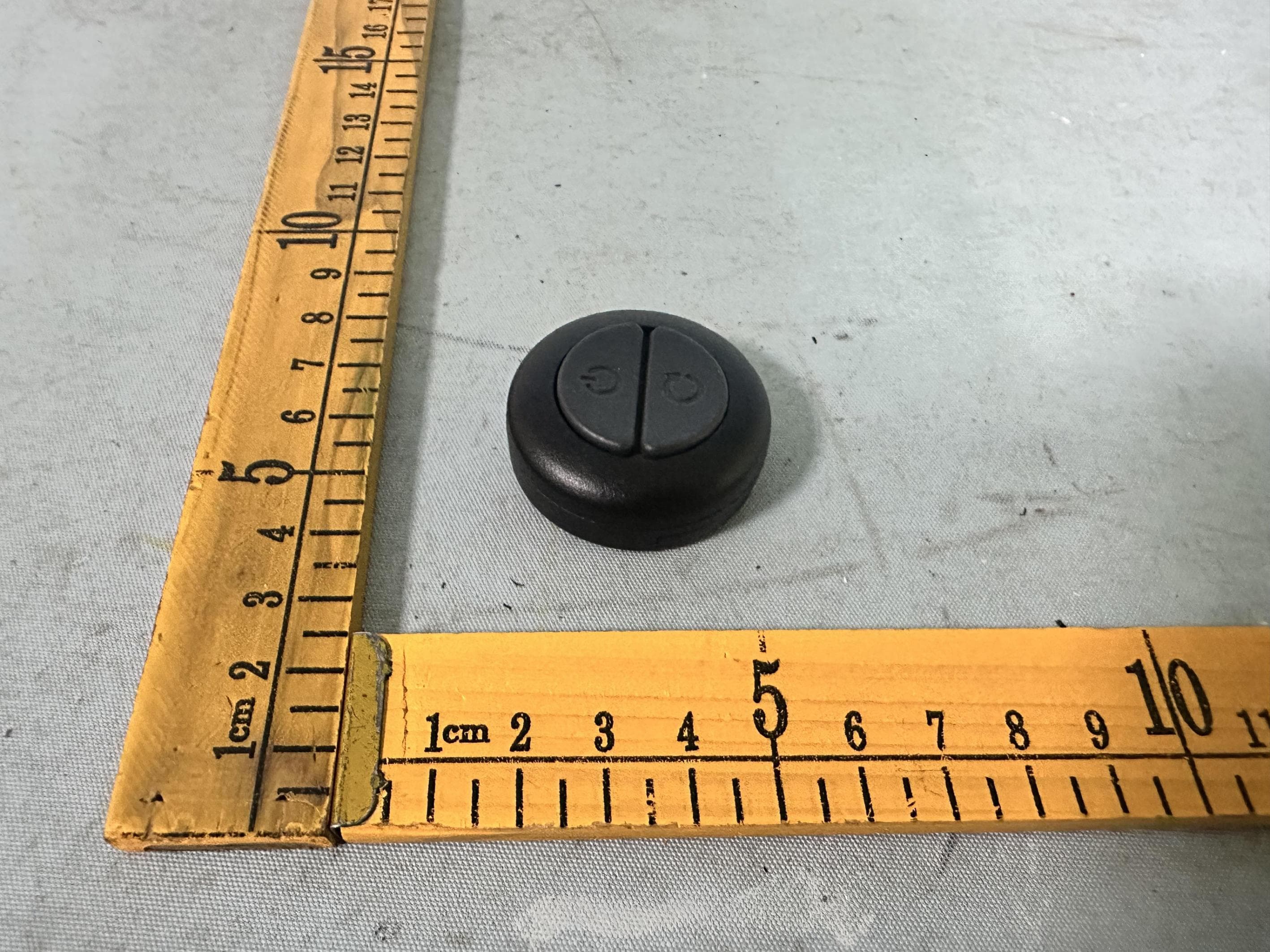 Remote control - FCC ID WUI-RV433RC - Winplus Co., Ltd. (2)
