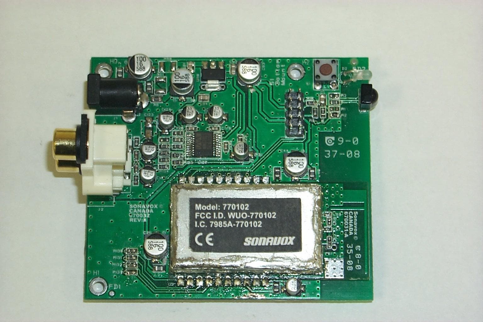 Audio frequency wireless transceiver - FCC ID WUO-770102 - Sonavox Canada Inc.