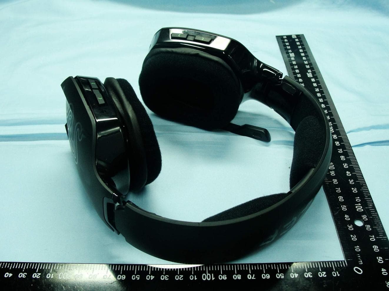 5.1 Wireless Gaming Headset - FCC ID WX9RC30004801 - Razer (Asia Pacific) Pte Ltd (3)