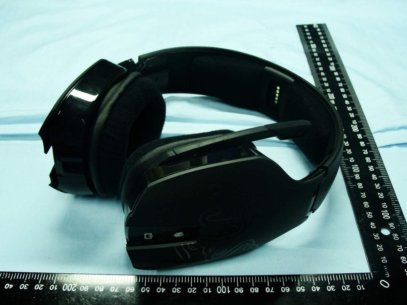 5.1 Wireless Gaming Headset - FCC ID WX9RC30004801 - Razer (Asia Pacific) Pte Ltd (4)
