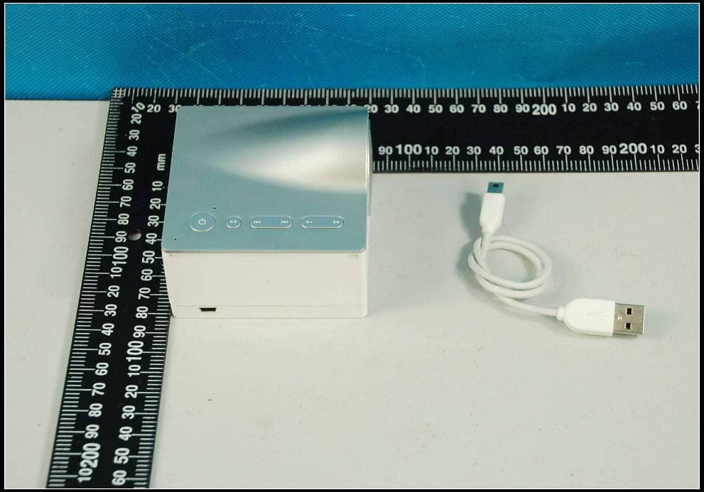 m3 Bluetooth Mobile Speaker - FCC ID WYNWINCHANCE-806 - Winchance Solar (Fujian) Technology Co.,Ltd. (2)