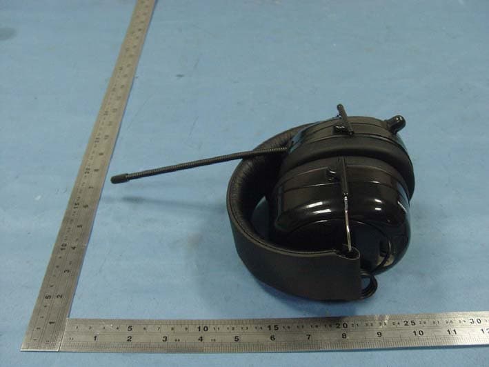 AM/FM Radio Headset with BT and Aux-in Jack - FCC ID WYQ-BTH5S2 - SPECIALTHING INTERNATIONAL CO, LTD (5)