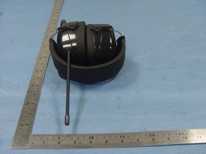 AM/FM Radio Headset with BT and Aux-in Jack - FCC ID WYQ-BTH5S2 - SPECIALTHING INTERNATIONAL CO, LTD (4)