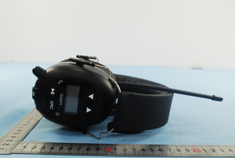 Professional AM/FM Radio with BT and Aux-in Jack - FCC ID WYQ-BTHP5S - SPECIALTHING INTERNATIONAL CO, LTD (4)
