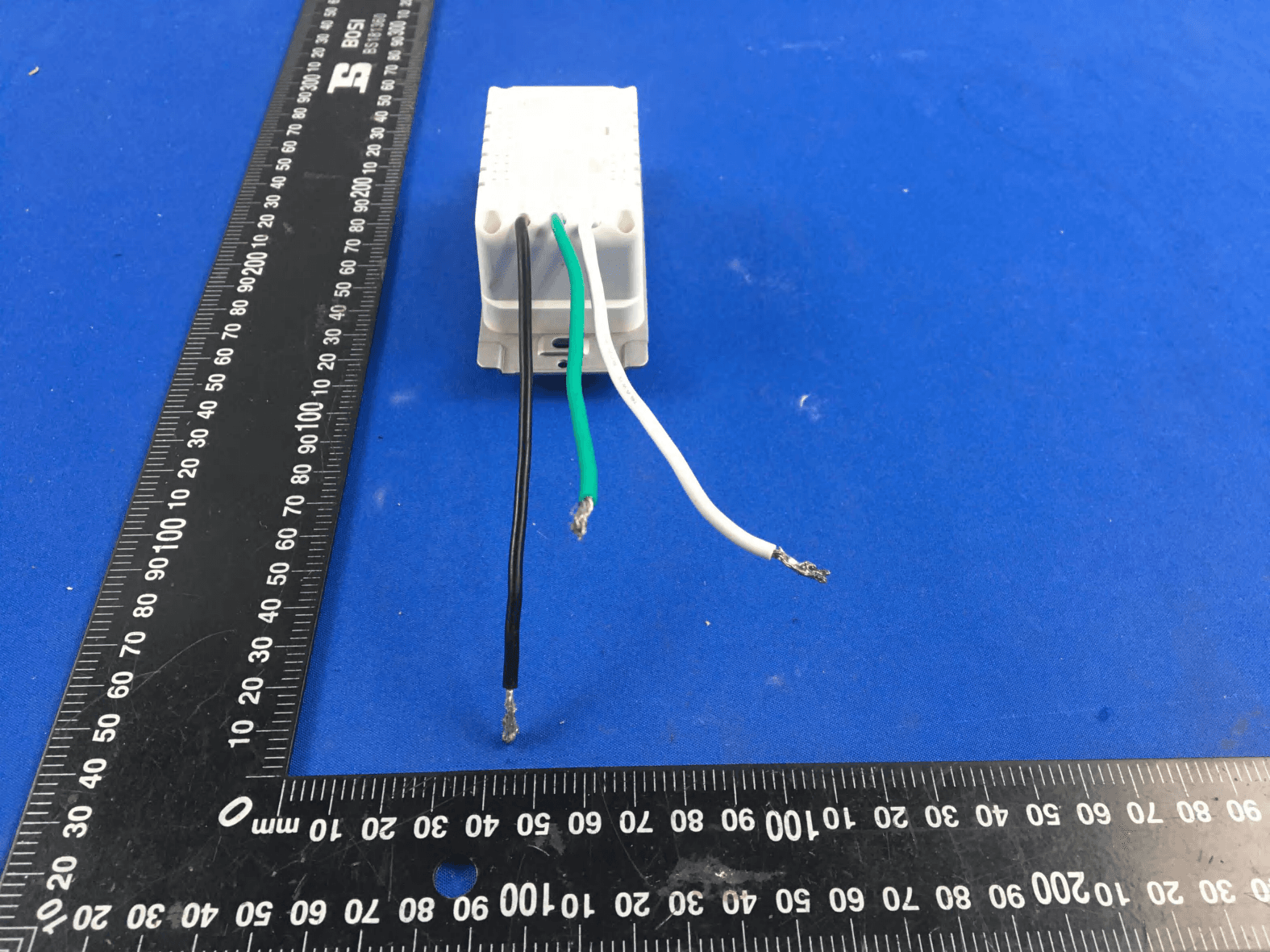 WALL POWER OUTLET - FCC ID X4YHAWP100 - NEXXT SOLUTIONS (3)