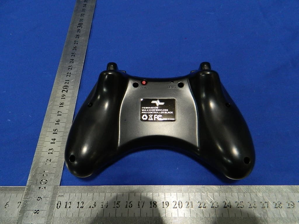 Wireless ProController for WiiU - FCC ID X5NLBI-218 - SHENZHEN XINGDASHINE ELECTRONICS CO., LTD. (3)