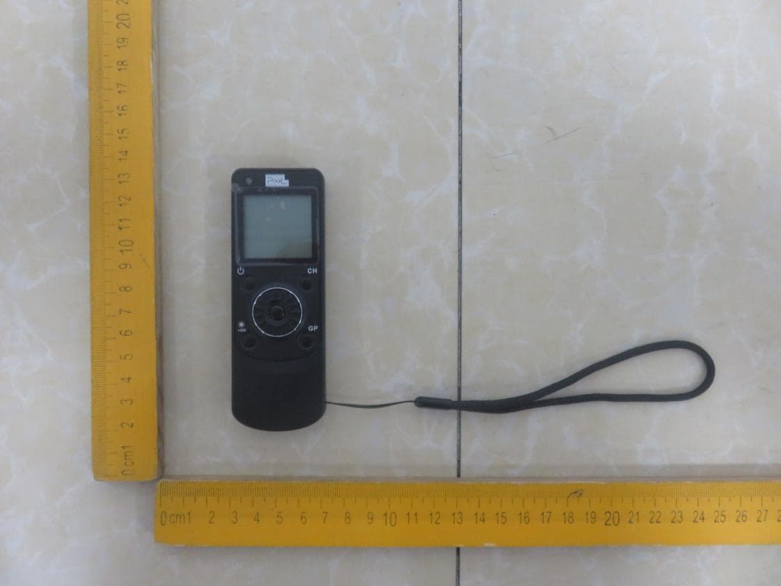 Photographic light - FCC ID X5S-C220 - Pixel Enterprise Limited (2)