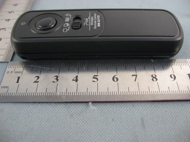 Wireless Shutter Remote Control - FCC ID X5SWSRCRW-221TX - Pixel Enterprise Limited (3)