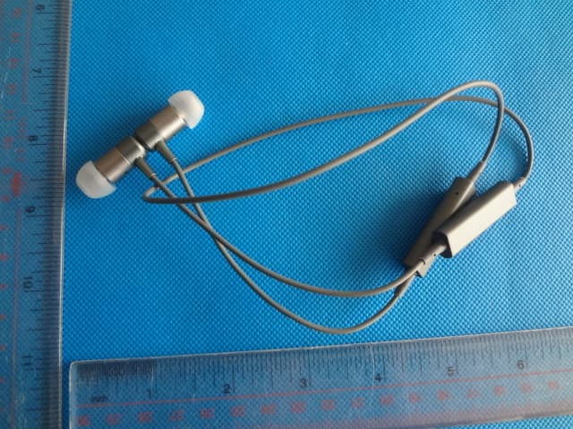 BLUETOOTH HEADSET - FCC ID X6HBS057RQ - Alpha Comm Enterprises, Inc. (2)