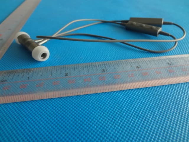 BLUETOOTH HEADSET - FCC ID X6HBS057RQ - Alpha Comm Enterprises, Inc. (4)