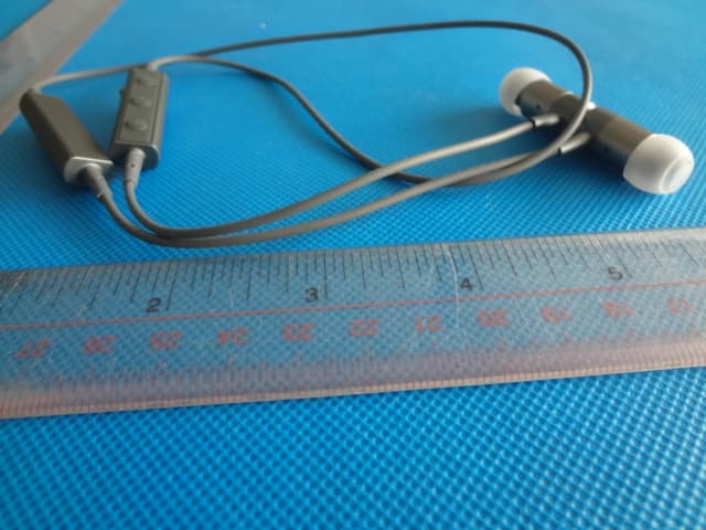 BLUETOOTH HEADSET - FCC ID X6HBS057RQ - Alpha Comm Enterprises, Inc. (5)