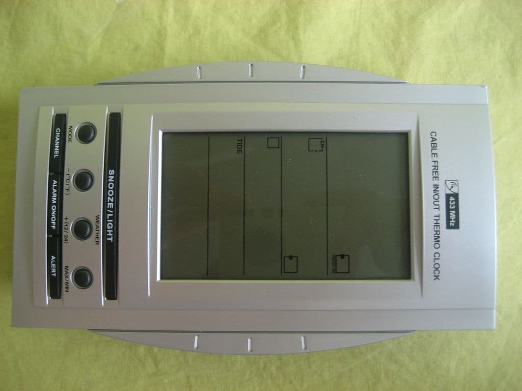 Wireless Weather Station Receiver - FCC ID X6I-5012 - CARRIN ELECTRONICS COMPANY LIMITED (2)