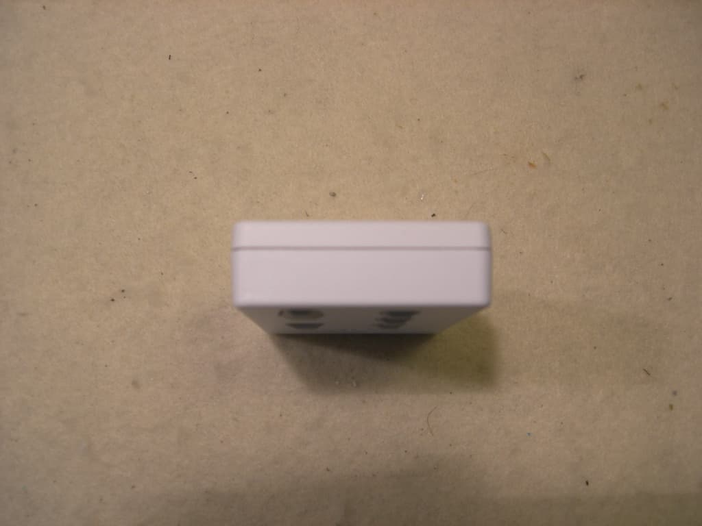 E-SHADE Wall Mount Transmitter - FCC ID X6P-0003300 - The Watt Stopper Inc., d/b/a Qmotion (3)