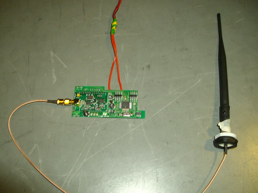OPTIONAL RADIO BOARD FOR INVERTER CHECK WITHOUT FHSS - FCC ID X6W-MODNOP - POWER-ONE ITALY SPA